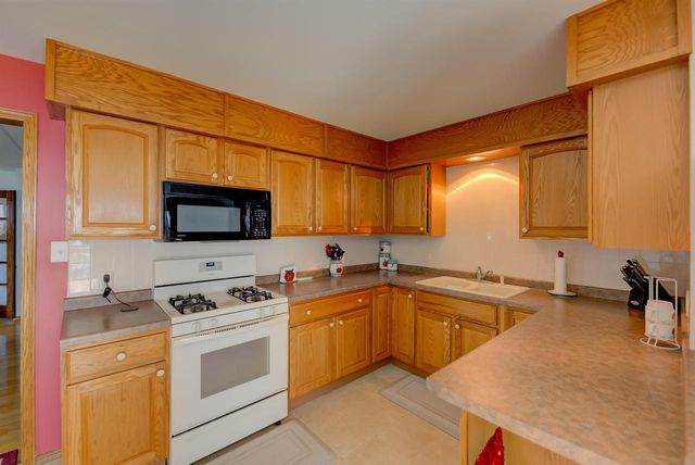28 LAKE STREET, Oshkosh, WI 54901