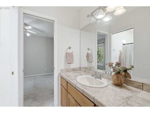10145 Sw 153RD Ave, Beaverton, OR 97007