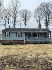 4202 Fort Sumter Ct, Midlothian, VA 23112