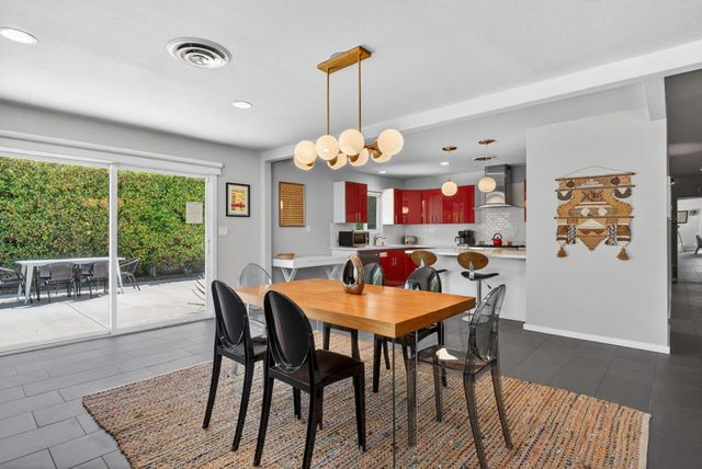 2109 E Paseo Gracia, Palm Springs, CA 92262