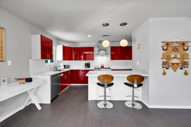 2109 E Paseo Gracia, Palm Springs, CA 92262