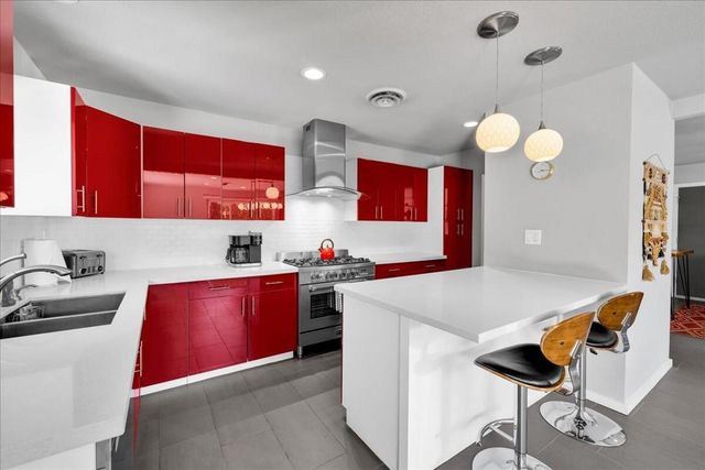 2109 E Paseo Gracia, Palm Springs, CA 92262