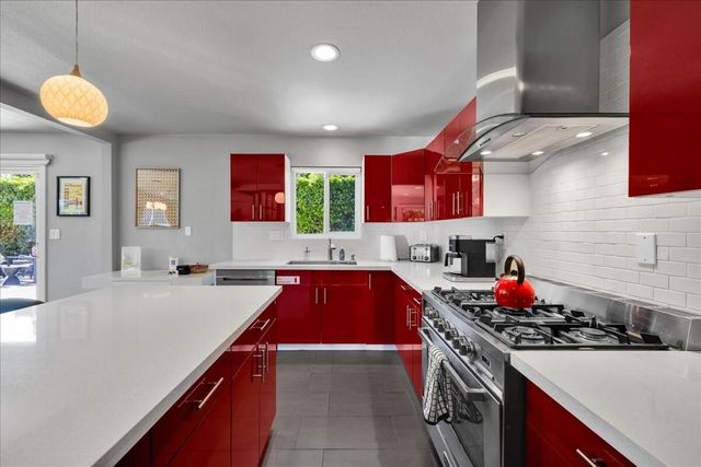 2109 E Paseo Gracia, Palm Springs, CA 92262