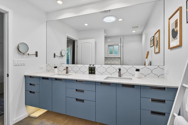 2109 E Paseo Gracia, Palm Springs, CA 92262