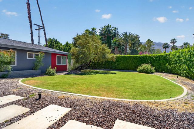 2109 E Paseo Gracia, Palm Springs, CA 92262
