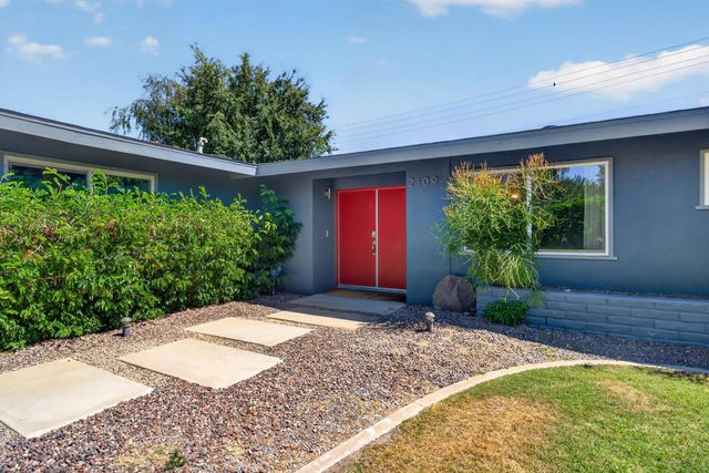 2109 E Paseo Gracia, Palm Springs, CA 92262