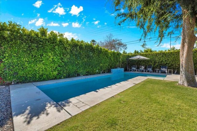 2109 E Paseo Gracia, Palm Springs, CA 92262