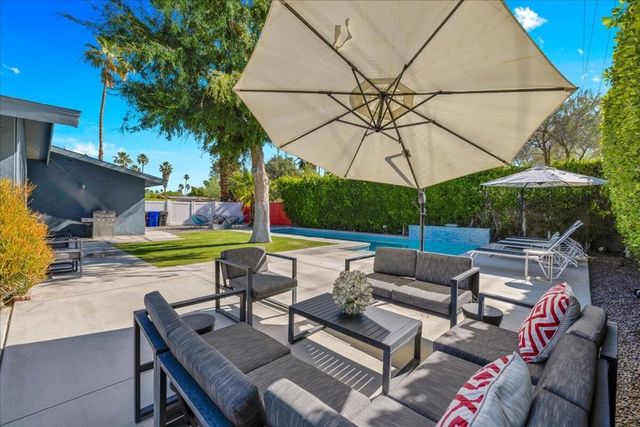 2109 E Paseo Gracia, Palm Springs, CA 92262