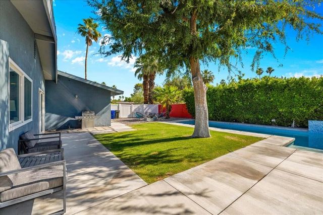 2109 E Paseo Gracia, Palm Springs, CA 92262