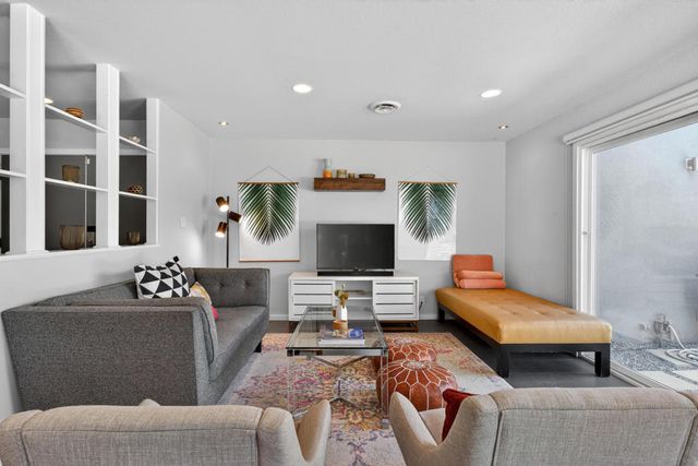 2109 E Paseo Gracia, Palm Springs, CA 92262