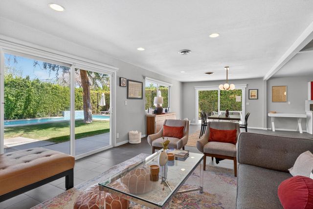 2109 E Paseo Gracia, Palm Springs, CA 92262