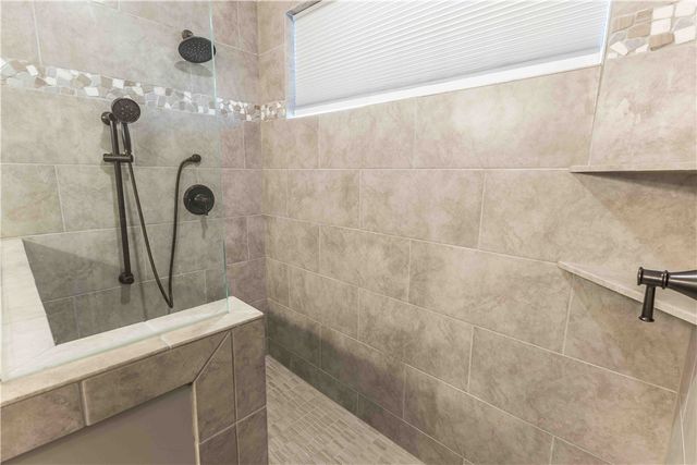 498 Carleton Drive, Sugarcreek Twp, OH 45440