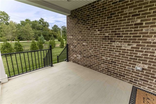 498 Carleton Drive, Sugarcreek Twp, OH 45440