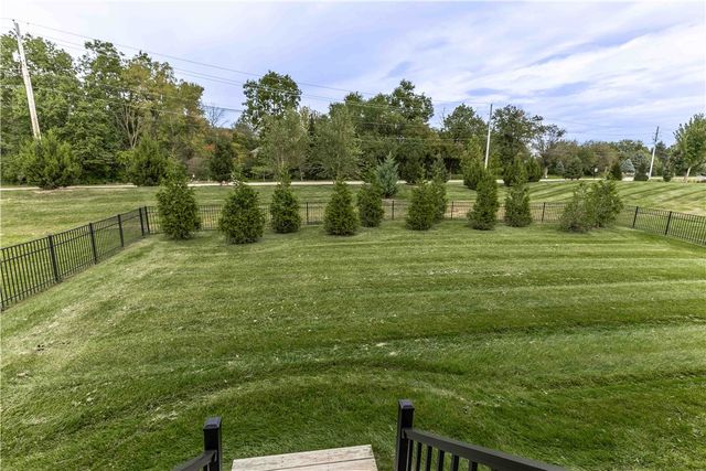 498 Carleton Drive, Sugarcreek Twp, OH 45440