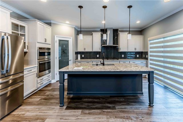498 Carleton Drive, Sugarcreek Twp, OH 45440