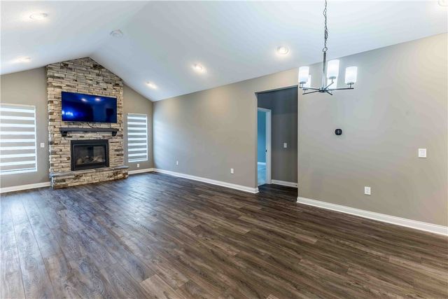 498 Carleton Drive, Sugarcreek Twp, OH 45440