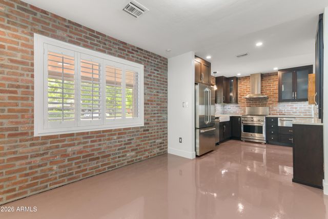 526 W WINDSOR Avenue, Phoenix, AZ 85003