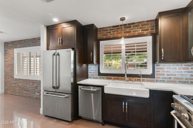 526 W WINDSOR Avenue, Phoenix, AZ 85003