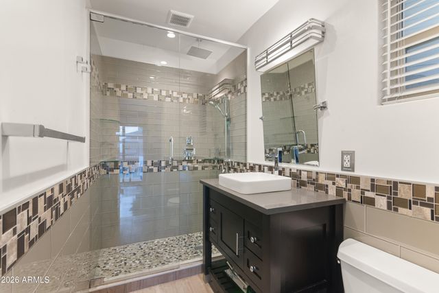 526 W WINDSOR Avenue, Phoenix, AZ 85003