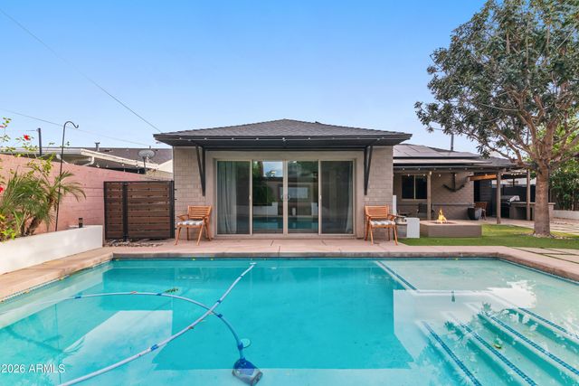 526 W WINDSOR Avenue, Phoenix, AZ 85003