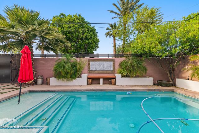 526 W WINDSOR Avenue, Phoenix, AZ 85003