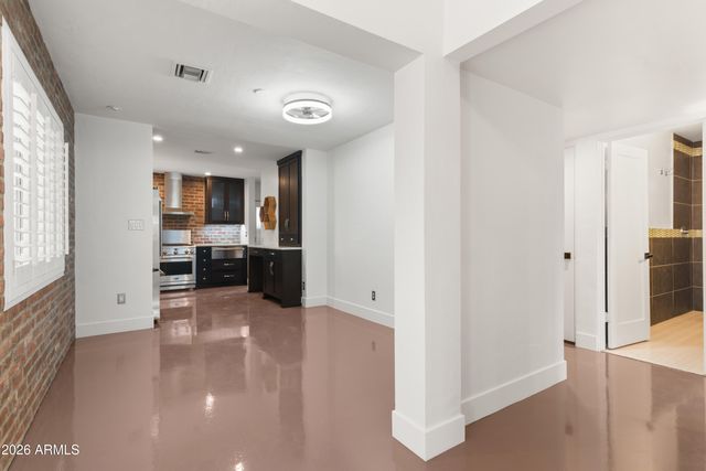 526 W WINDSOR Avenue, Phoenix, AZ 85003