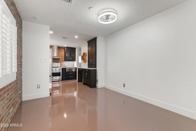 526 W WINDSOR Avenue, Phoenix, AZ 85003