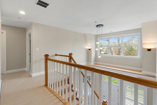 120 Cricket Ln, North Andover, MA 01845