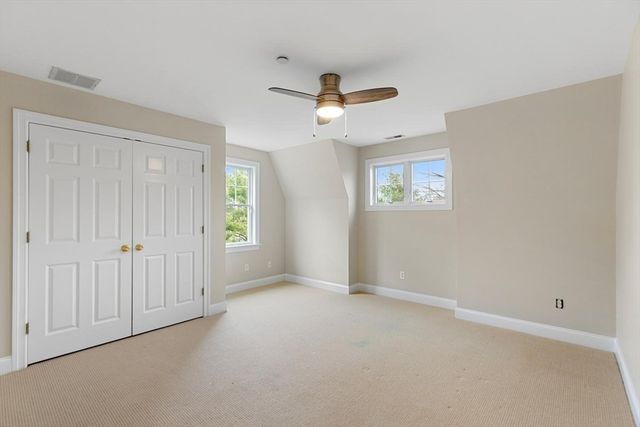 120 Cricket Ln, North Andover, MA 01845