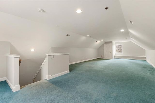 120 Cricket Ln, North Andover, MA 01845