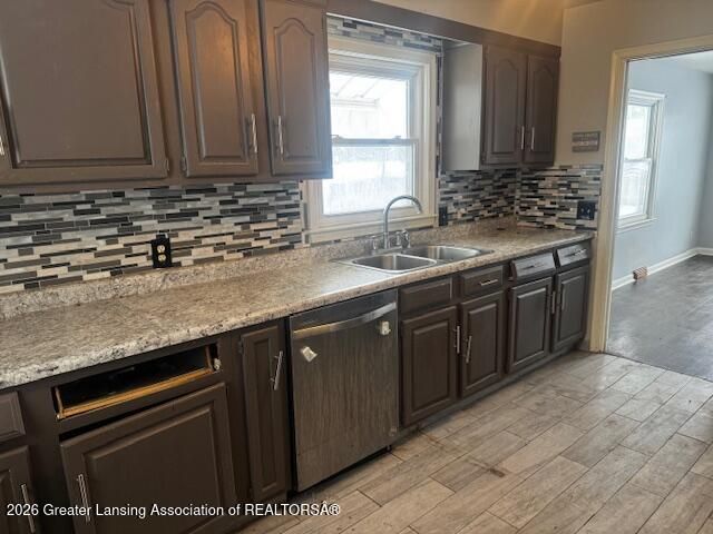 616 Glendale Avenue, Lansing, MI 48910