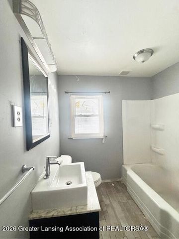 616 Glendale Avenue, Lansing, MI 48910