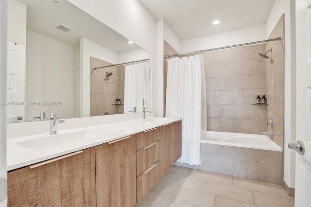 4725 NW 85th Ave 38, Doral, FL 33166