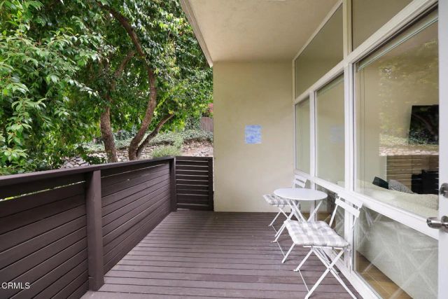 5148 Oakwood Avenue, La Canada Flintridge, CA 91011
