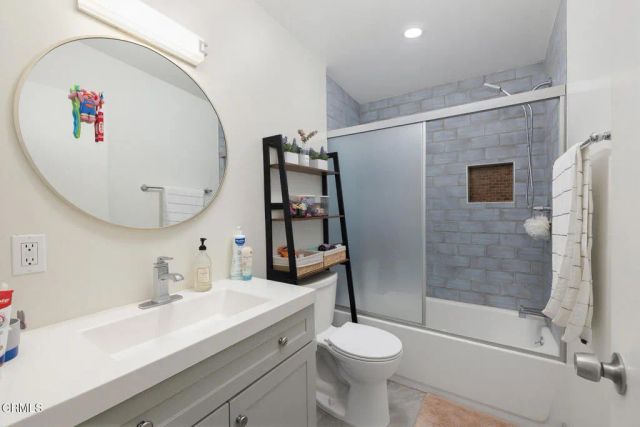 5148 Oakwood Avenue, La Canada Flintridge, CA 91011