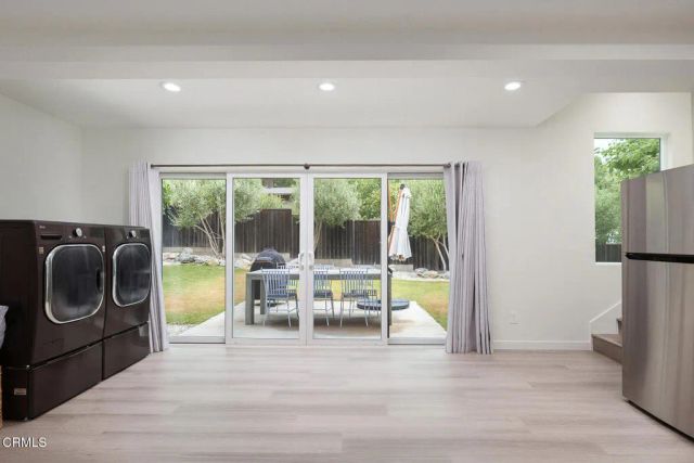 5148 Oakwood Avenue, La Canada Flintridge, CA 91011