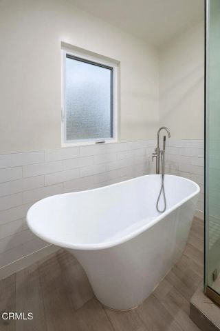 5148 Oakwood Avenue, La Canada Flintridge, CA 91011