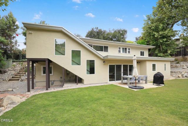5148 Oakwood Avenue, La Canada Flintridge, CA 91011