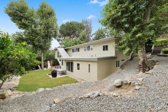 5148 Oakwood Avenue, La Canada Flintridge, CA 91011