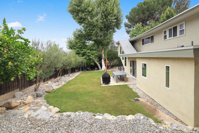 5148 Oakwood Avenue, La Canada Flintridge, CA 91011