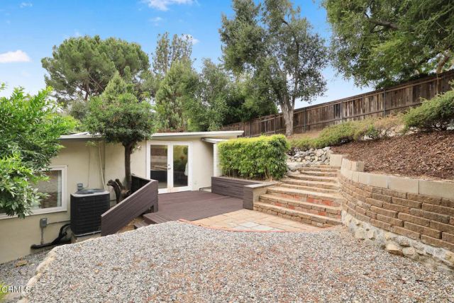 5148 Oakwood Avenue, La Canada Flintridge, CA 91011