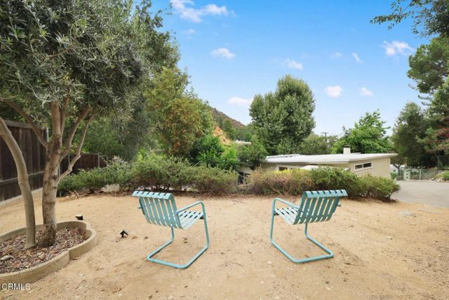 5148 Oakwood Avenue, La Canada Flintridge, CA 91011