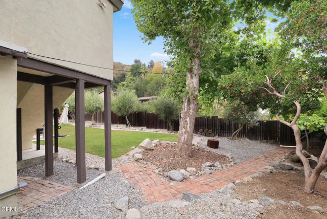 5148 Oakwood Avenue, La Canada Flintridge, CA 91011