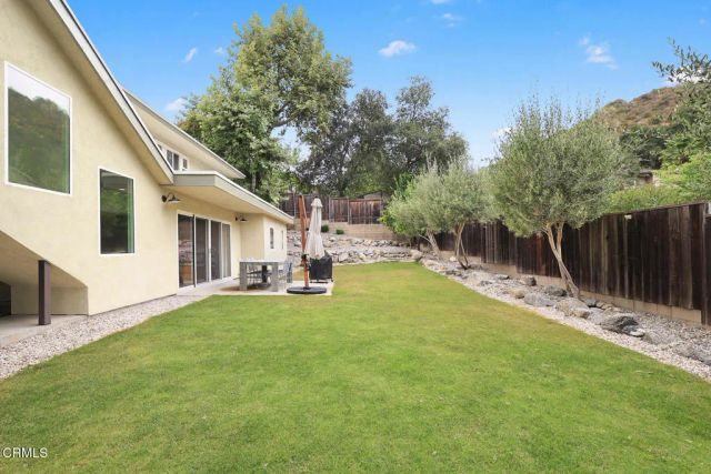 5148 Oakwood Avenue, La Canada Flintridge, CA 91011