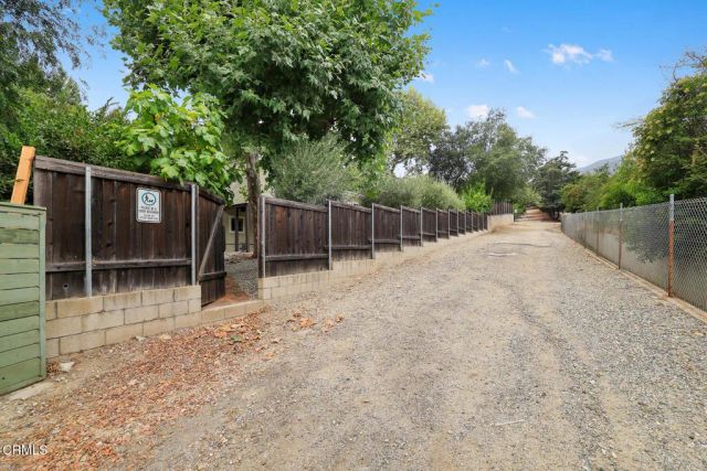 5148 Oakwood Avenue, La Canada Flintridge, CA 91011