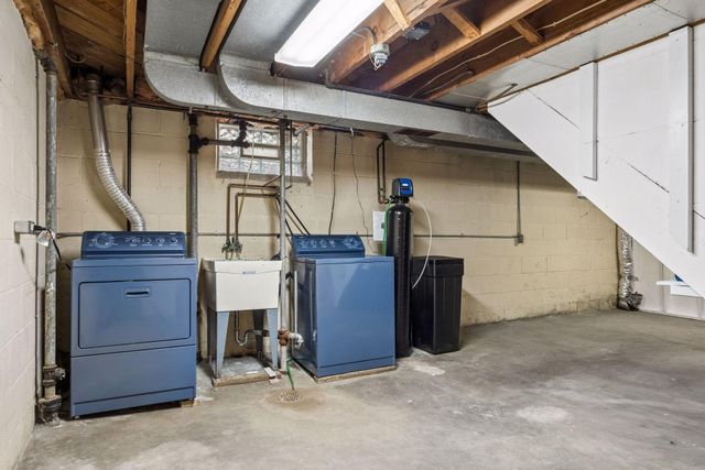 5616 Beard Avenue S, Edina, MN 55410