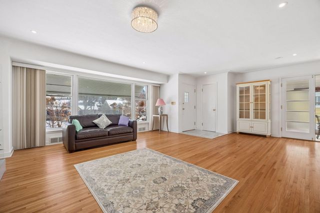 5616 Beard Avenue S, Edina, MN 55410