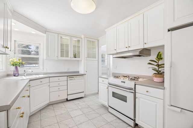 5616 Beard Avenue S, Edina, MN 55410