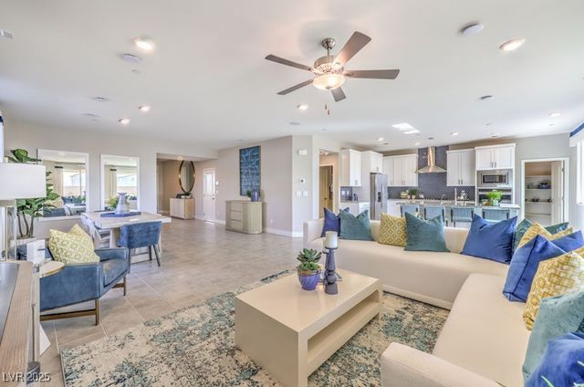 1194 Kaylis Cove Place 74, North Las Vegas, NV 89084