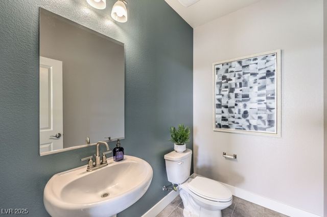 1194 Kaylis Cove Place 74, North Las Vegas, NV 89084